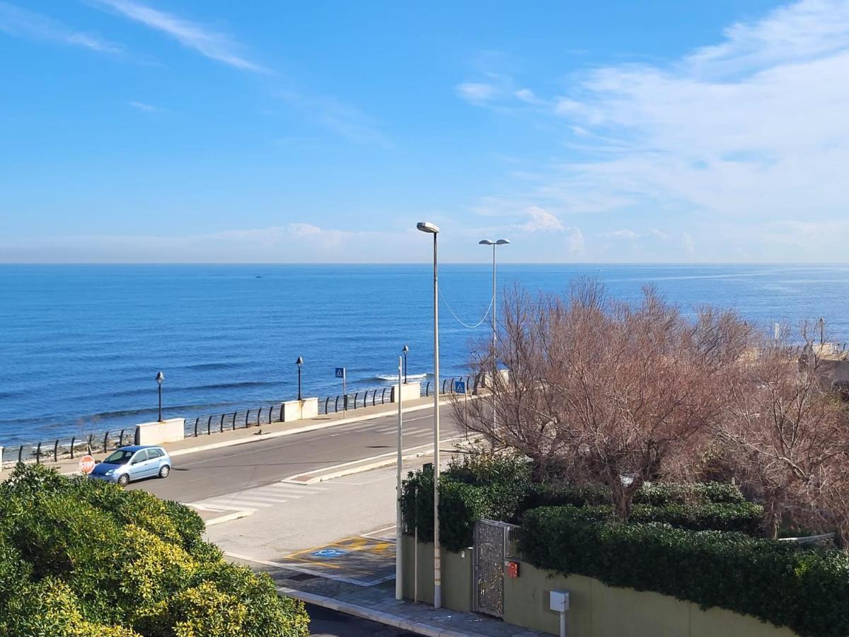 Casa Al Mare Hotel Bari Luaran gambar